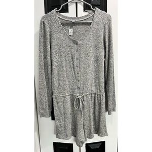 Brand:Aerie          Size:M        Color:grey